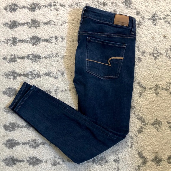 American eagle jeans π¦
size 6 short
